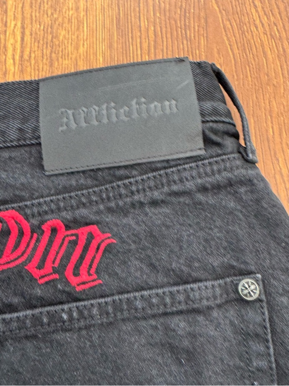 Affliction Black Jeans Red Skull Embroidery Y2K Biker 38X32 Men - Picture 9 of 16